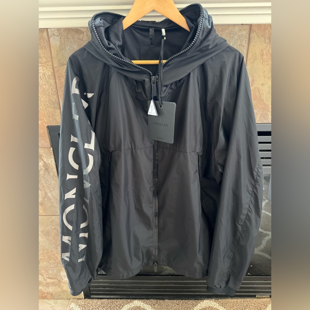 Moncler men’s Matte Black Collection Basar Windbreaker reflective size 5 or 2xl